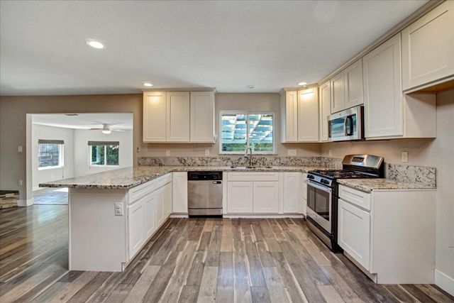 7966 Sunset Ave., Fair Oaks, CA 95628