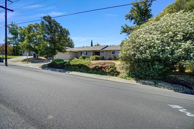 7966 Sunset Ave., Fair Oaks, CA 95628