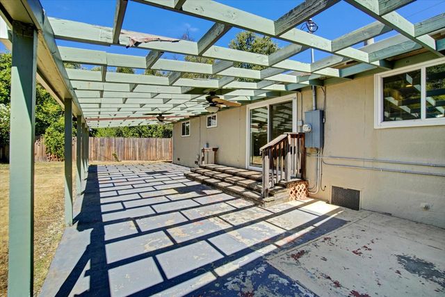 7966 Sunset Ave., Fair Oaks, CA 95628