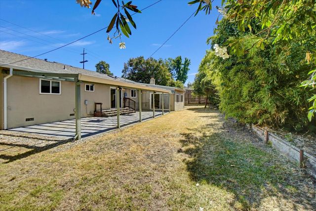 7966 Sunset Ave., Fair Oaks, CA 95628