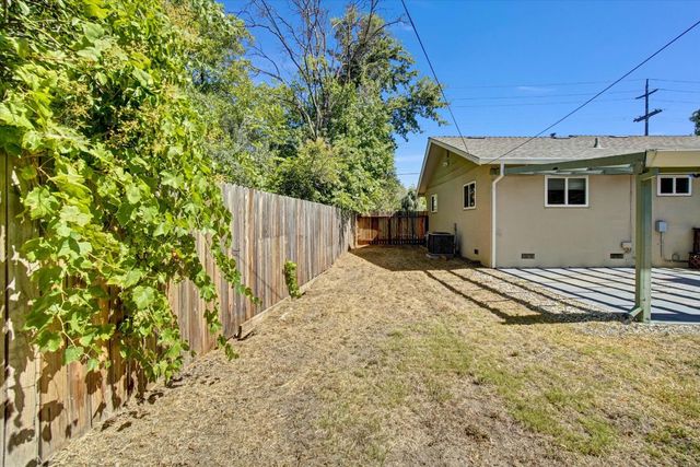 7966 Sunset Ave., Fair Oaks, CA 95628