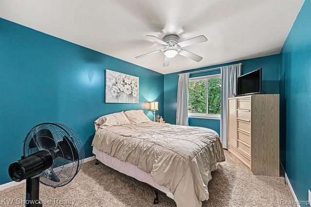 3186 Roselawn Street, Walled Lake, MI 48390