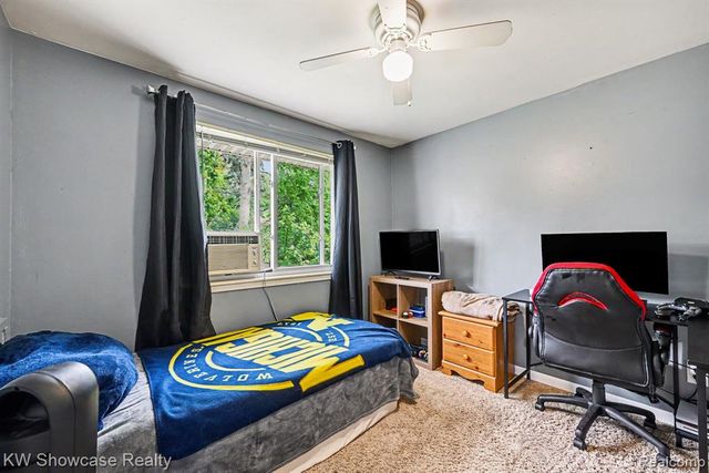 3186 Roselawn Street, Walled Lake, MI 48390