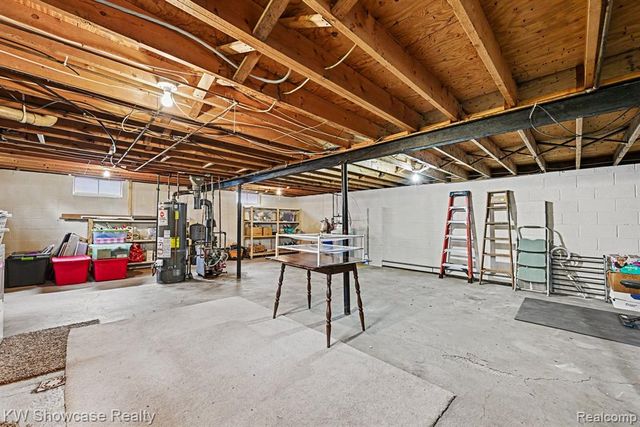 3186 Roselawn Street, Walled Lake, MI 48390