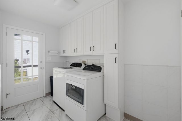 57 Livingston Ave, Edison Twp., NJ 08820