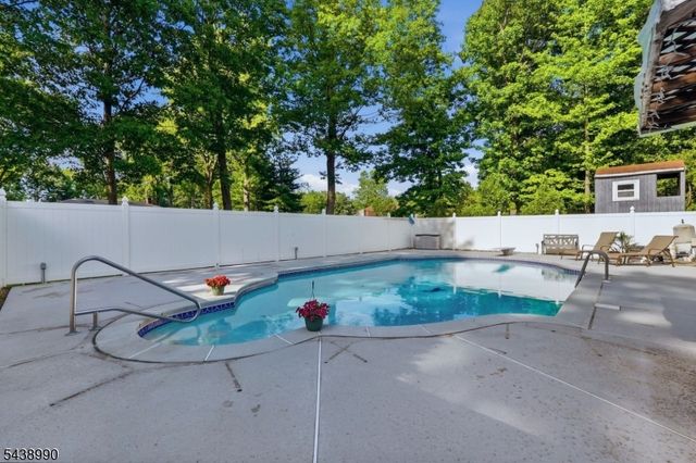 57 Livingston Ave, Edison Twp., NJ 08820