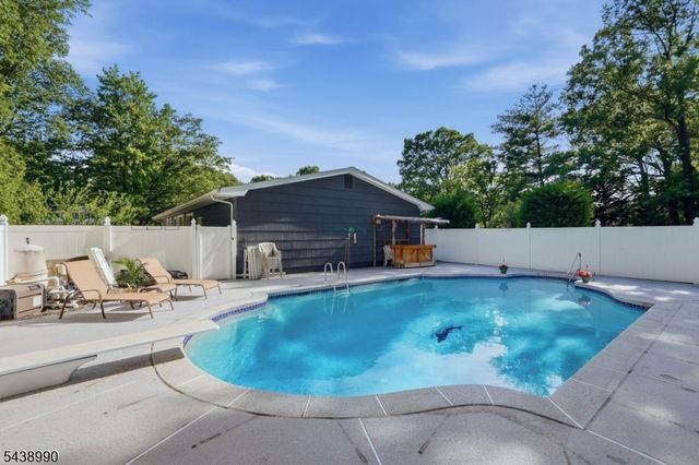 57 Livingston Ave, Edison Twp., NJ 08820