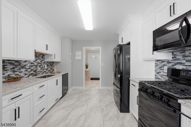 57 Livingston Ave, Edison Twp., NJ 08820