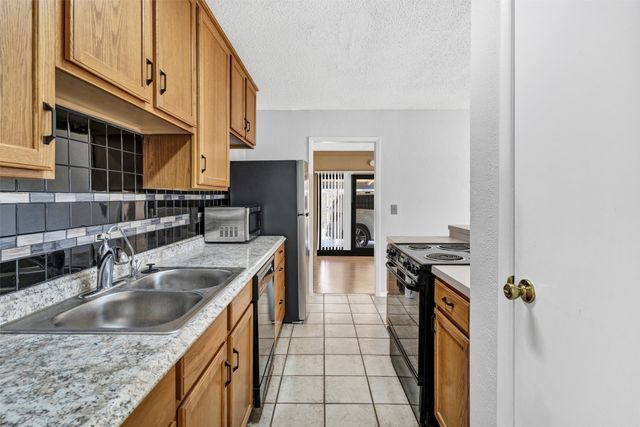 119 Kessler Drive, Granbury, TX 76048