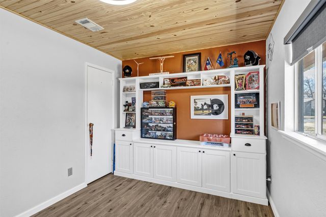 119 Kessler Drive, Granbury, TX 76048