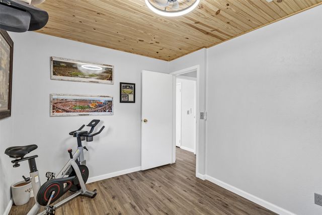 119 Kessler Drive, Granbury, TX 76048