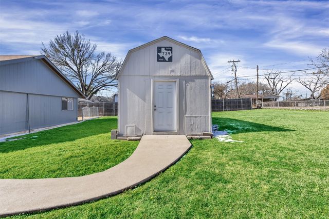 119 Kessler Drive, Granbury, TX 76048
