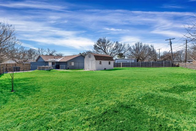 119 Kessler Drive, Granbury, TX 76048