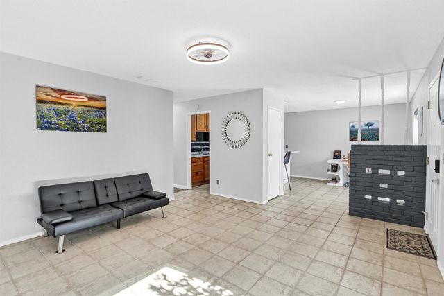 119 Kessler Drive, Granbury, TX 76048