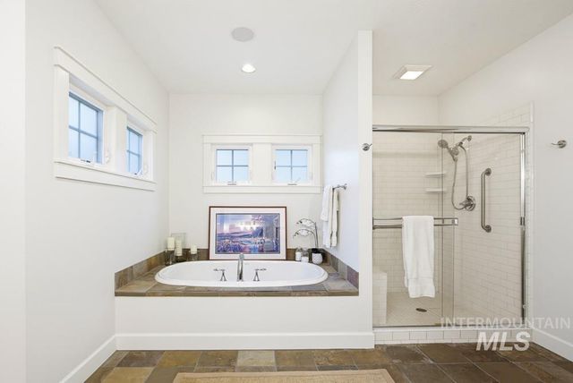 138 W Thornberry Ct, Boise, ID 83702