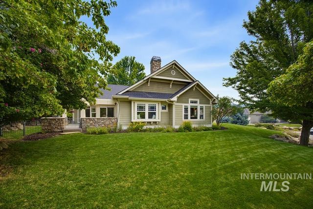 138 W Thornberry Ct, Boise, ID 83702