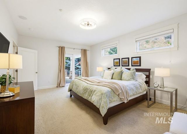 138 W Thornberry Ct, Boise, ID 83702