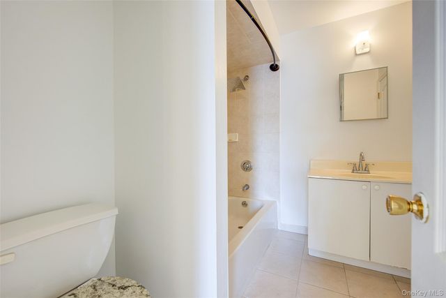 3102 Richmond Terrace, Staten Island, NY 10303