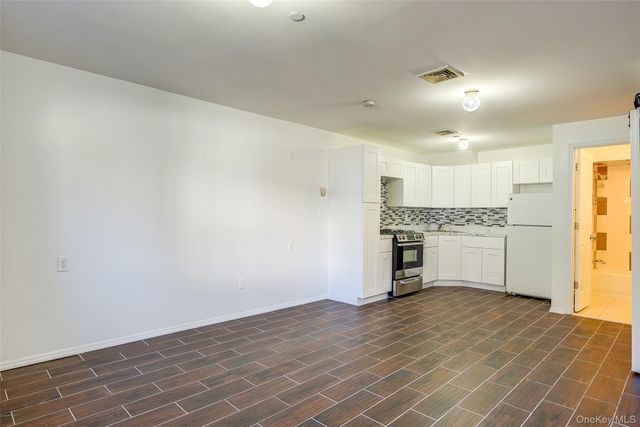 3102 Richmond Terrace, Staten Island, NY 10303