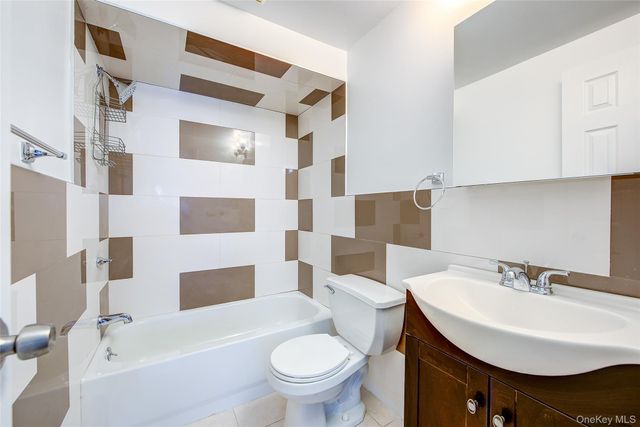 3102 Richmond Terrace, Staten Island, NY 10303