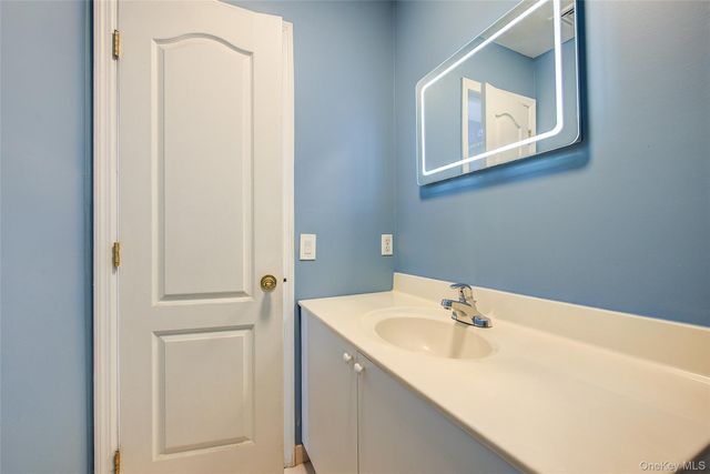 3102 Richmond Terrace, Staten Island, NY 10303