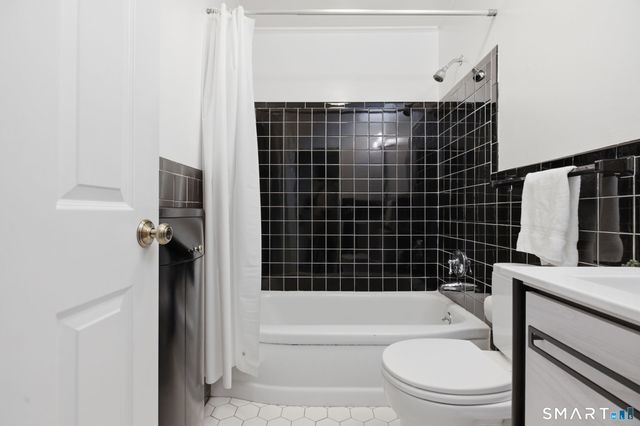 60 Arden Lane, Stamford, CT 06905