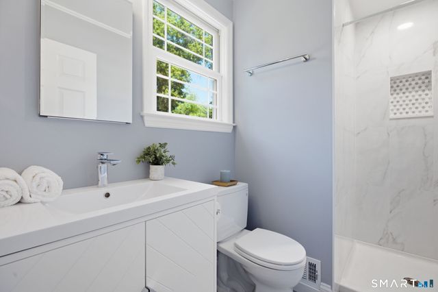 60 Arden Lane, Stamford, CT 06905
