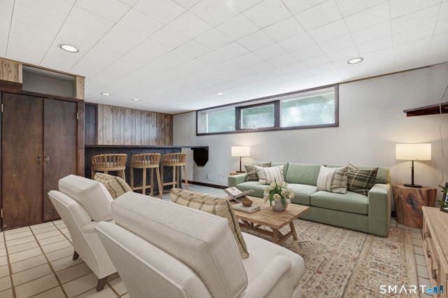 60 Arden Lane, Stamford, CT 06905