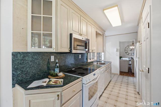60 Arden Lane, Stamford, CT 06905