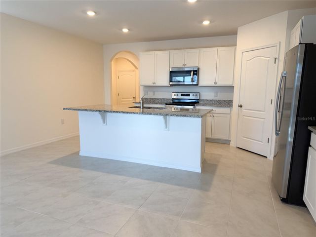 5739 GREY GRANITE WAY, Lakeland, FL 33811