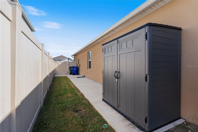 5739 GREY GRANITE WAY, Lakeland, FL 33811