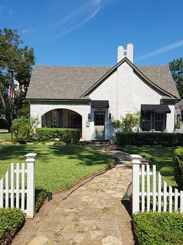 3027 Windsor Avenue, Waco, TX 76708