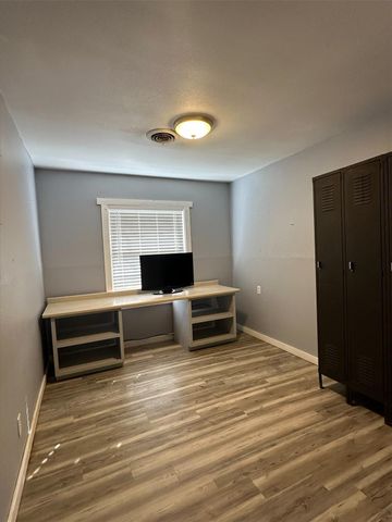 2309 Bradford Street, Orange, TX 77630