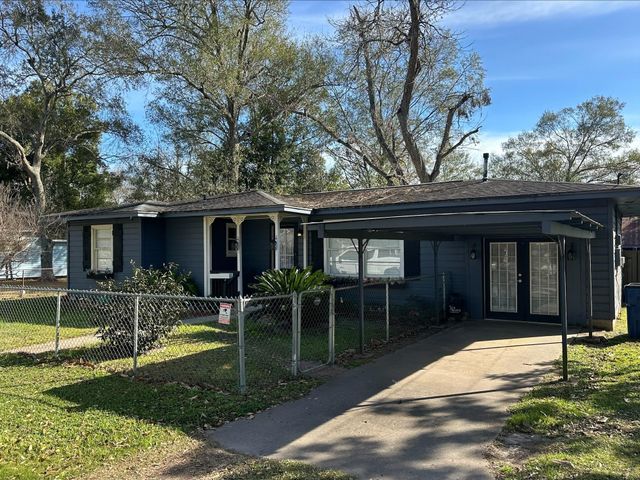 2309 Bradford Street, Orange, TX 77630