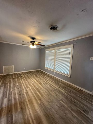 2309 Bradford Street, Orange, TX 77630