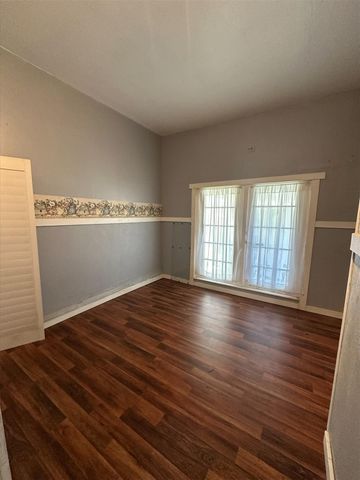 2309 Bradford Street, Orange, TX 77630