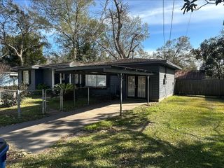 2309 Bradford Street, Orange, TX 77630