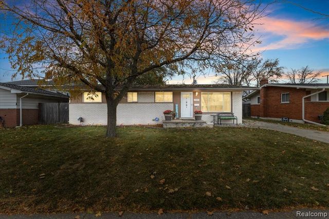 11309 Erdmann Road, Sterling Heights, MI 48314