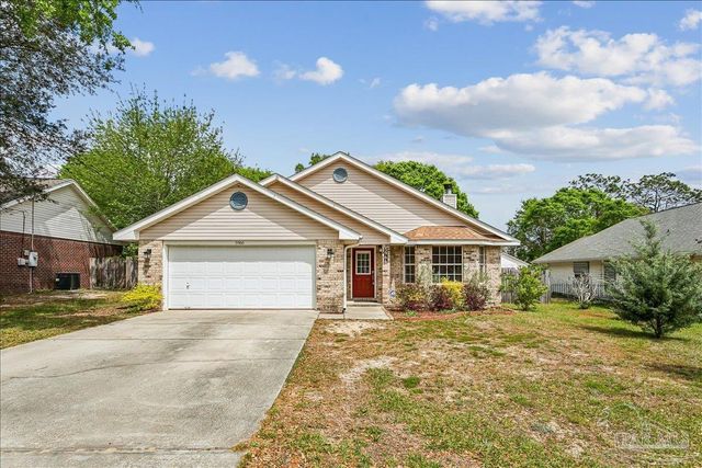 5966 Herlong Dr, Milton, FL 32570