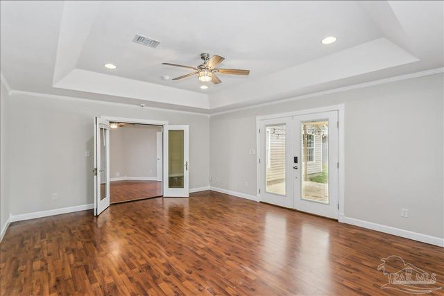 5966 Herlong Dr, Milton, FL 32570