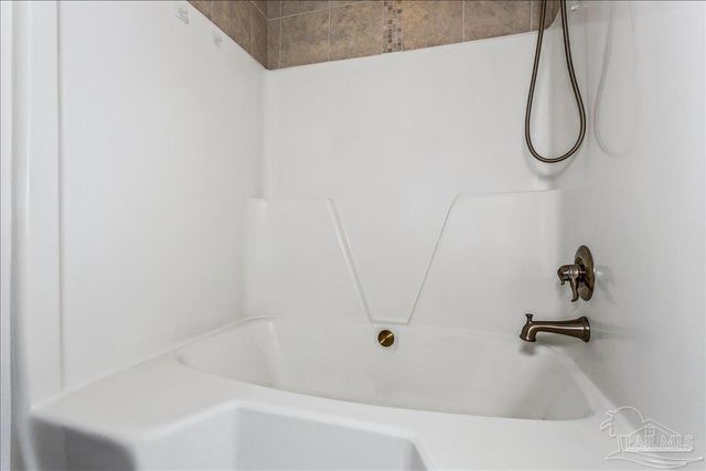 5966 Herlong Dr, Milton, FL 32570