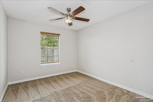 5966 Herlong Dr, Milton, FL 32570