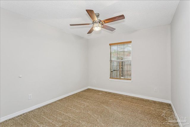 5966 Herlong Dr, Milton, FL 32570