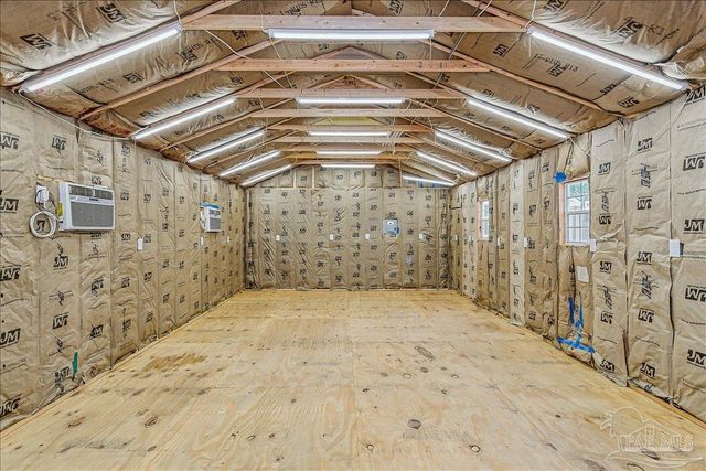 5966 Herlong Dr, Milton, FL 32570