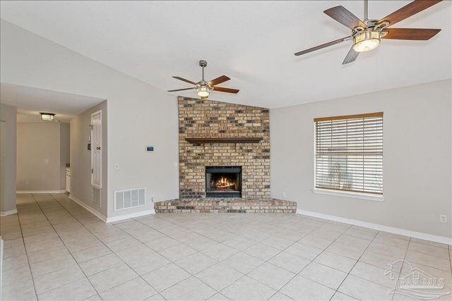 5966 Herlong Dr, Milton, FL 32570