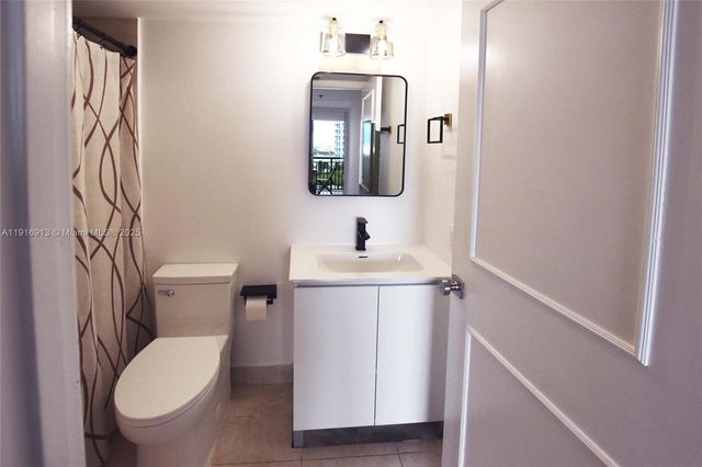 540 Brickell Key Dr 1120, Miami, FL 33131