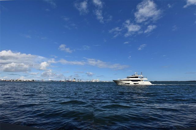 540 Brickell Key Dr 1120, Miami, FL 33131