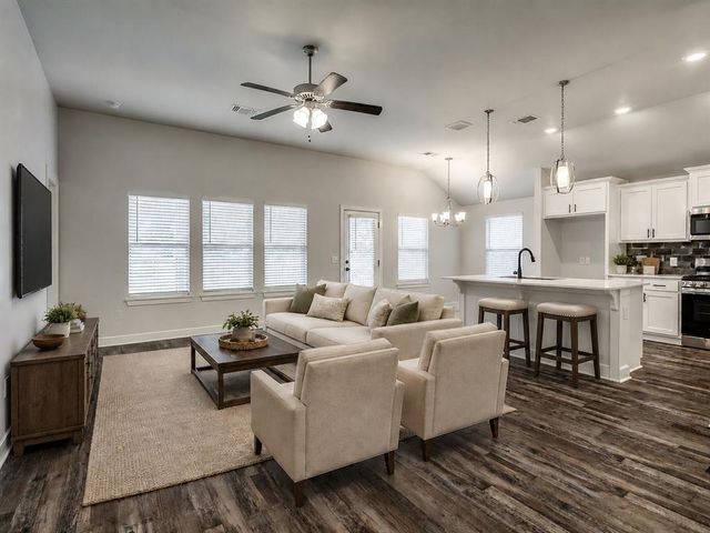 3420 Pagoda Pead Drive, Yukon, OK 73099