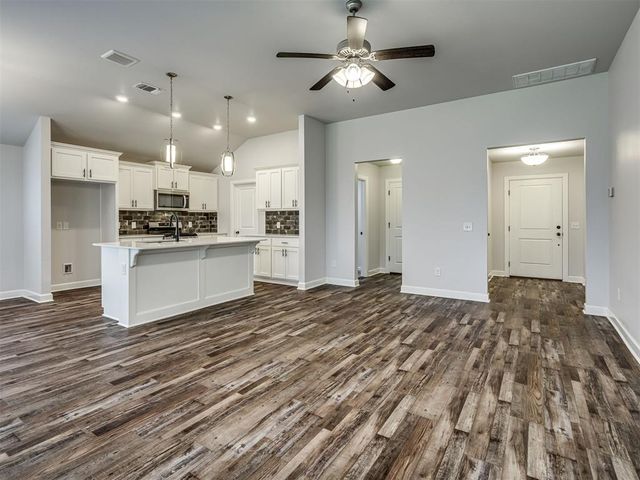 3420 Pagoda Pead Drive, Yukon, OK 73099