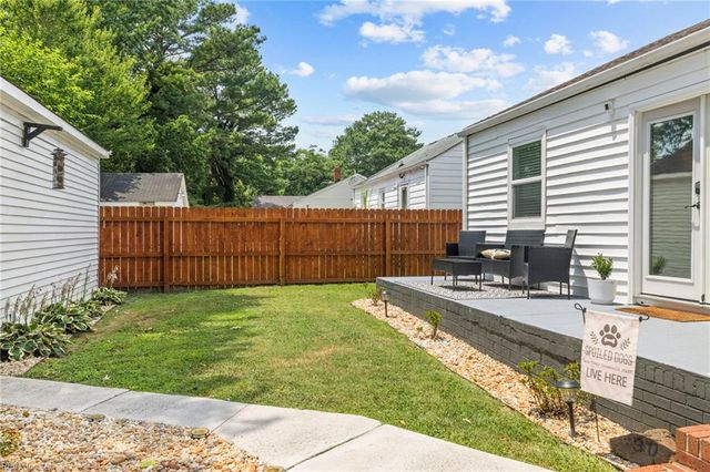 30 Davis ST, Portsmouth, VA 23702